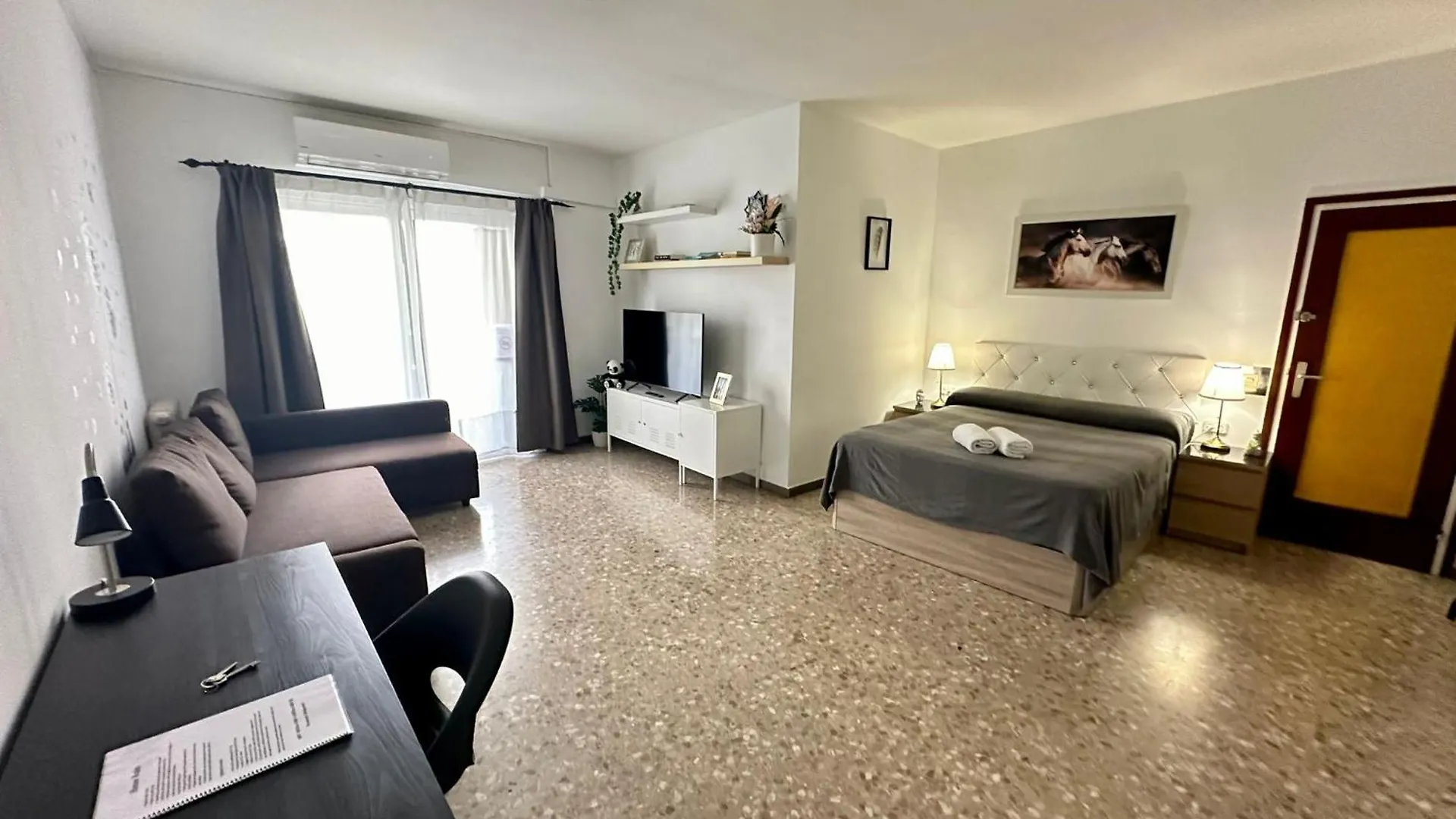 Alojamiento En Sepulveda Barcelona Spain